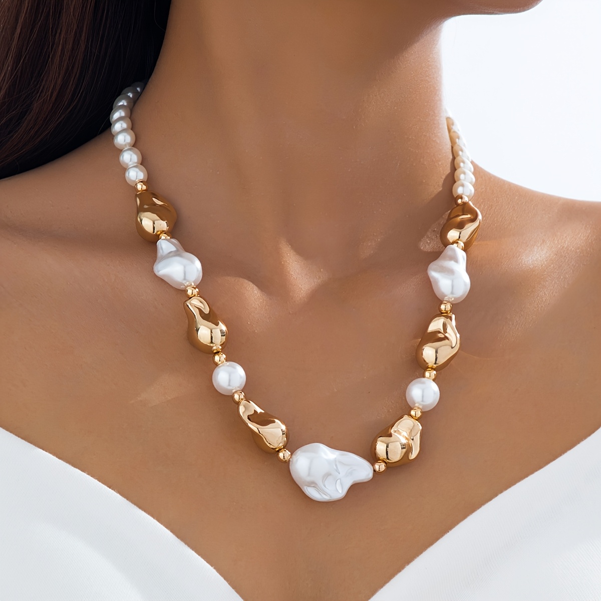 Women's Elegant Irregular Beaded Necklace for Daily Wear